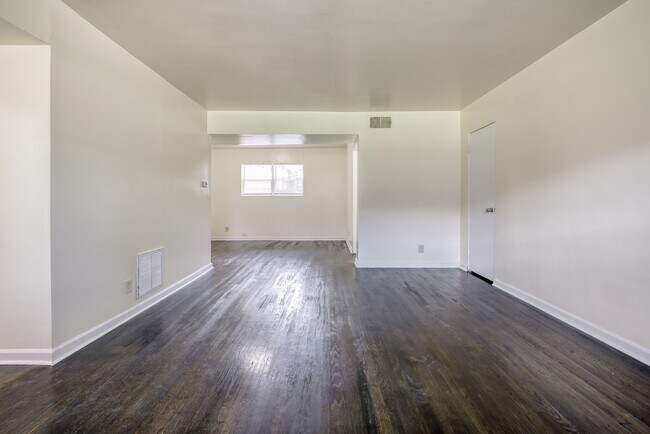 Photo - Dream Court Apartments