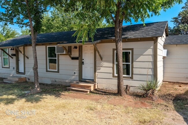 Building Photo - 2510 S 2nd St Rental