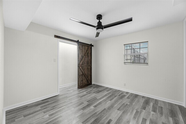 Photo - 7616 Grahamcrest Dr