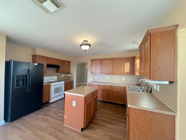 Photo - 5535 Bear Paw Cir