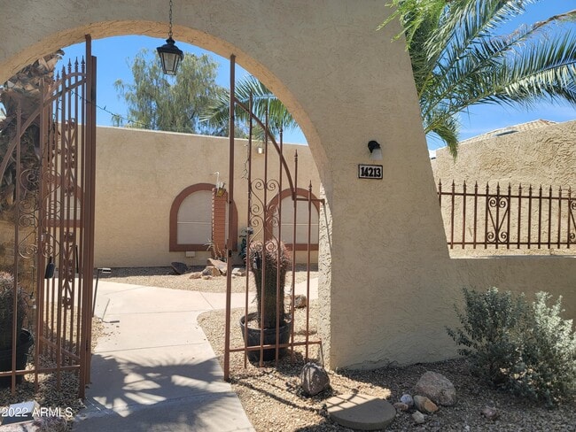 Building Photo - 14213 N Brunswick Dr Rental