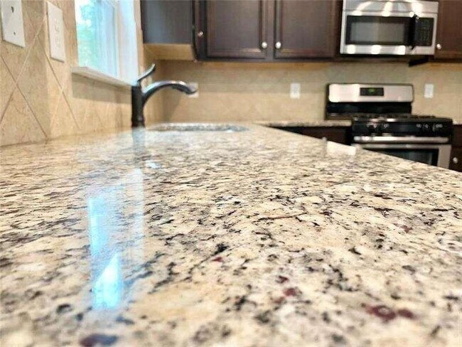 Photo - 4408 Black Hills Dr NW