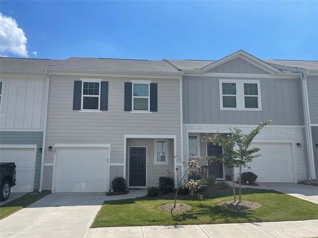 Photo - 241 Grand Central Wy