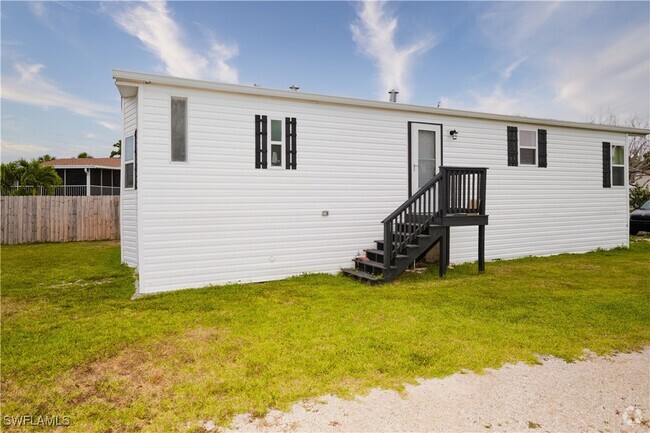 Building Photo - 16820 Banyon Dr Rental
