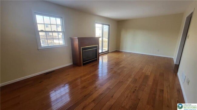 Photo - 1081 Barnside Rd