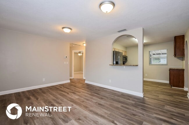 Photo - 5119 5th St W