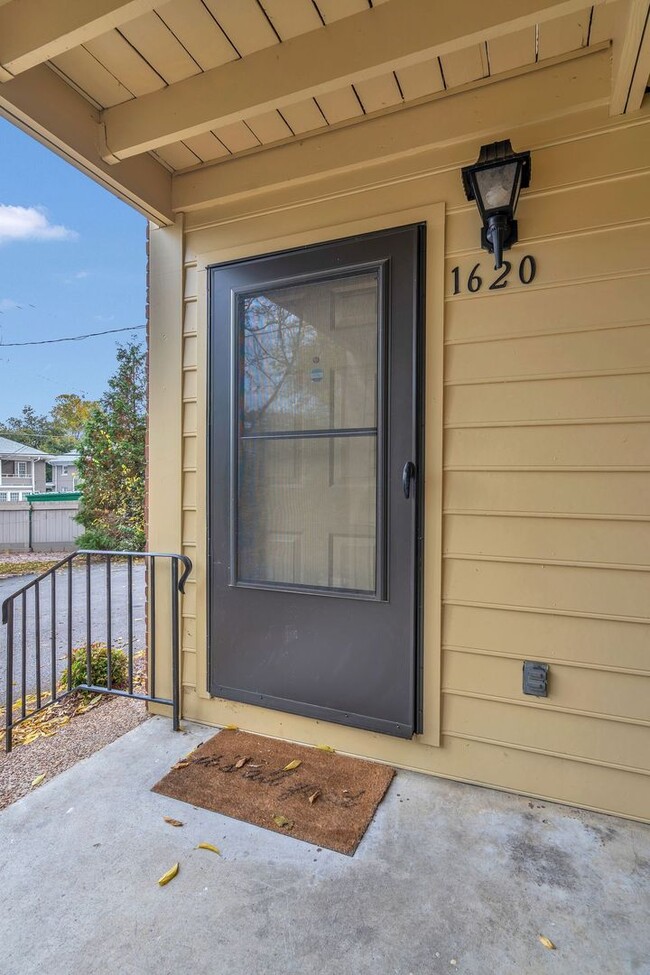 Photo - 18th Ave S Condo