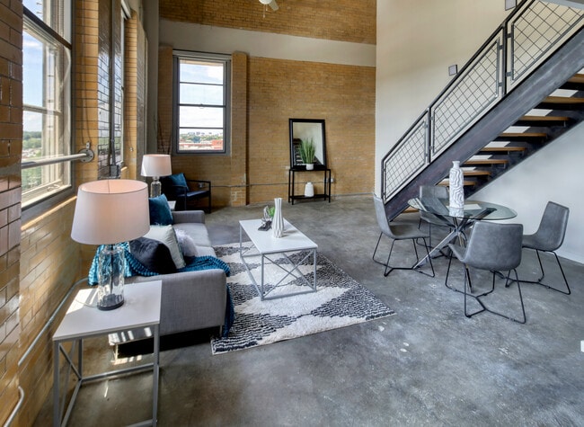 Photo - Model Tobacco Lofts