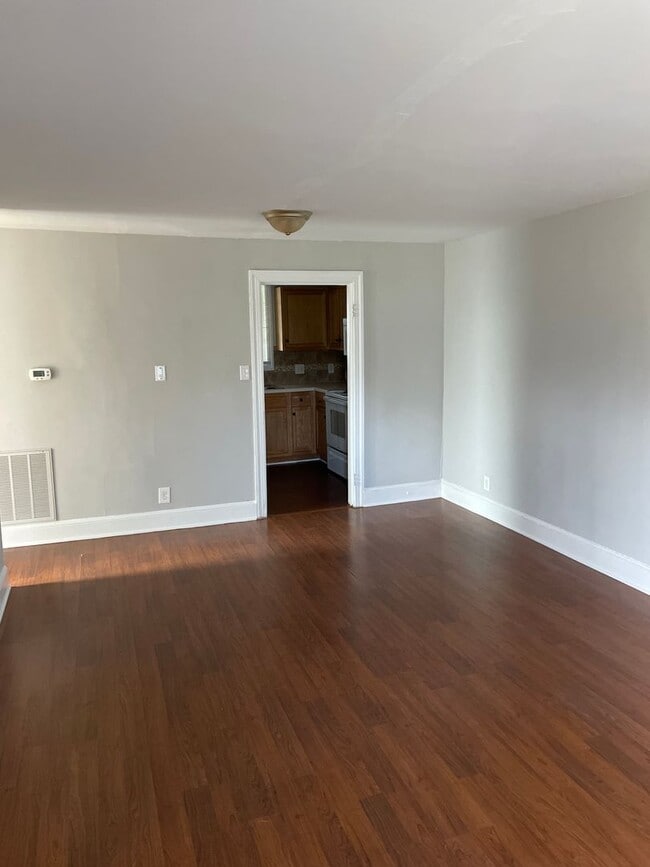 Photo - 1508-1508 Locust Ave