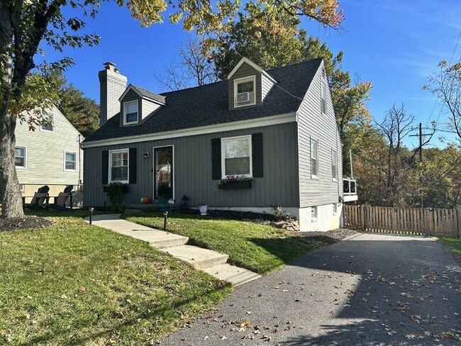 Photo - 10523 Howard Ave