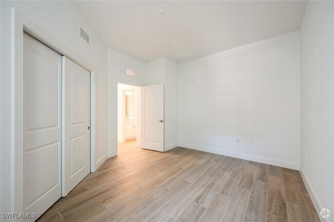 Building Photo - 16907 Fairgrove Way Unit 4-101 Rental