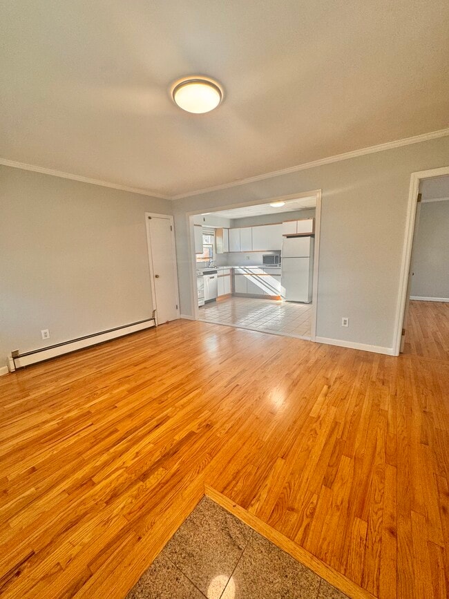Building Photo - 44 Valentine St Unit Apt #1