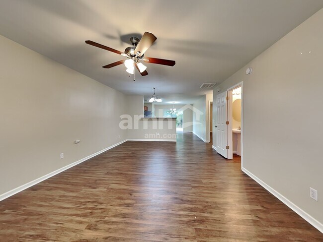 Photo - 153 Fox Glen Ct