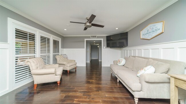 Photo - 1506 Wavecrest Ln