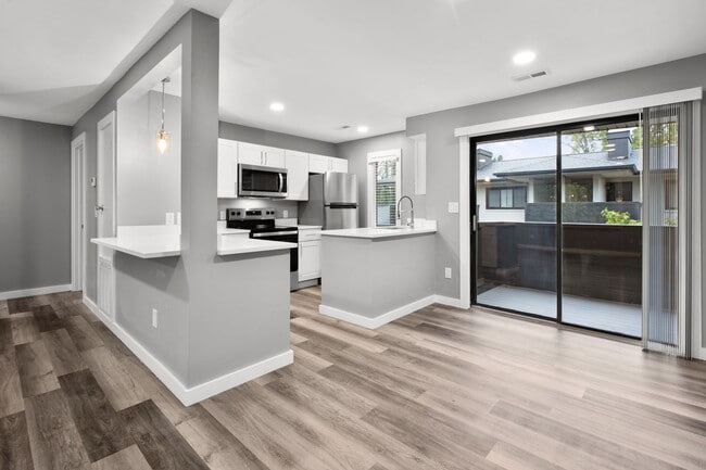 Photo - Elizabeth Green