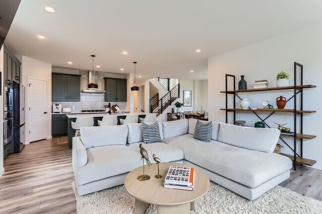 Stylish 4BDR Home with Office in Louisville - Stylish 4BDR Home with Office in Louisville