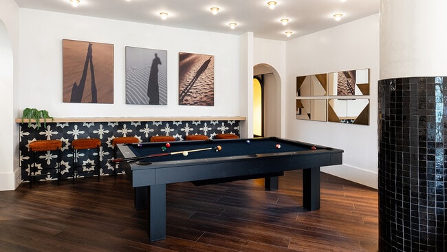 Griffis Mission Valley Resident Lounge - Griffis Mission Valley