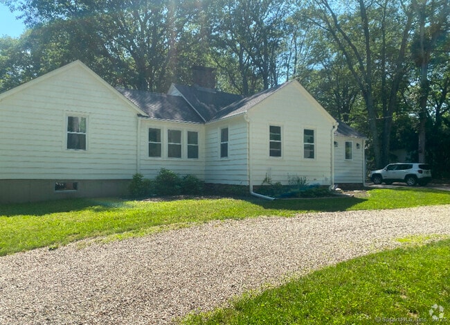 Building Photo - 101 Cow Hill Rd Rental