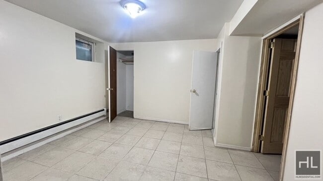 Photo - 1043 E 14th St Unit 1
