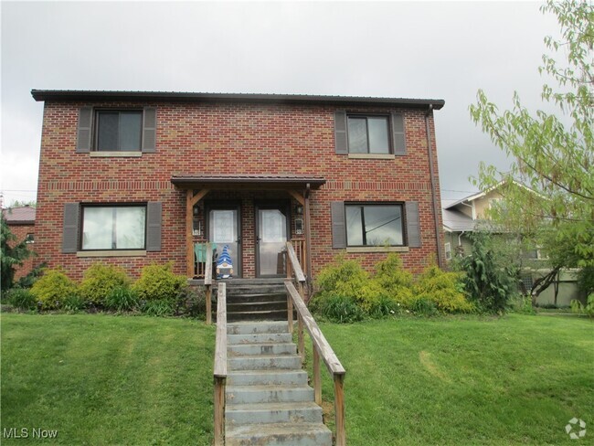 Building Photo - 757 N 7th St Rental