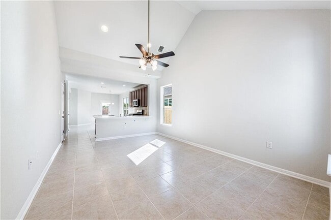 Photo - 708 Durness Dr