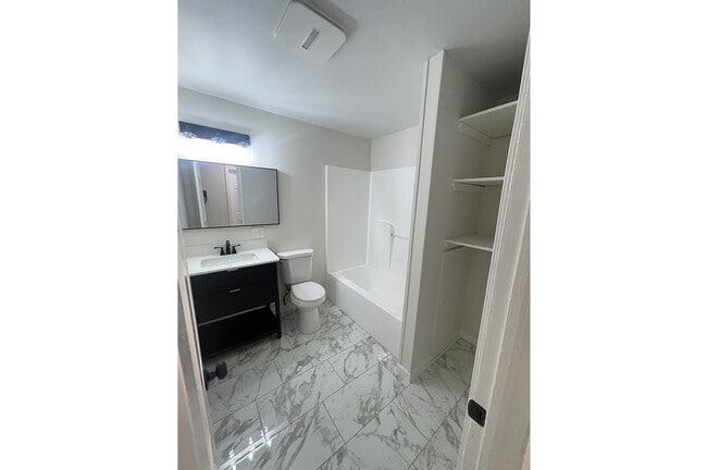 Photo - 235 Russell St Unit 1st Flr