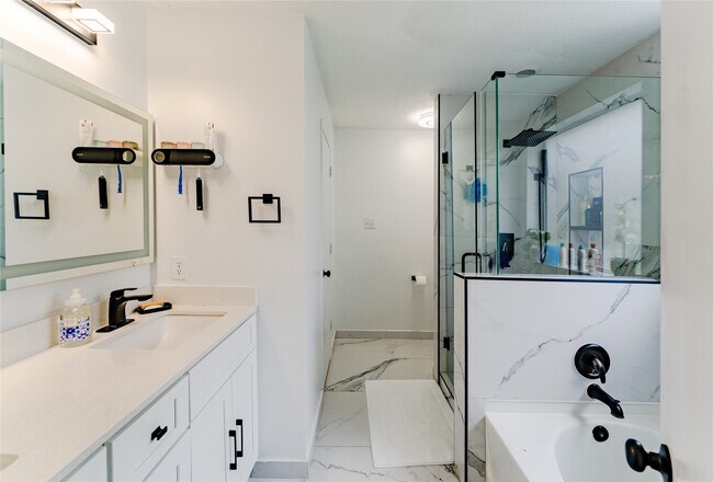 Photo - 7602 Little Thicket Ct