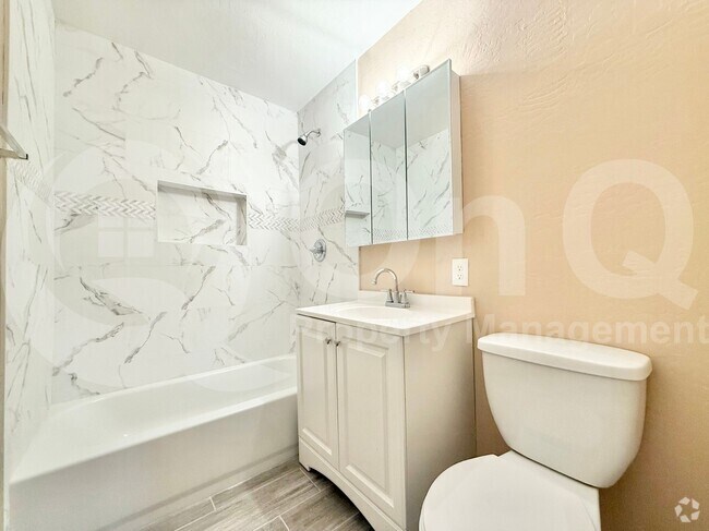 Building Photo - 2407 N 20th Dr Rental