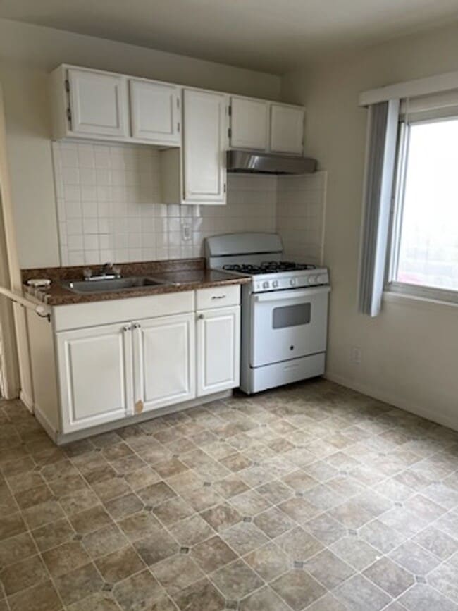 Photo - G1 | 940-942 Easton Avenue Unit 942