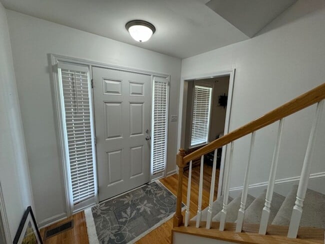 Photo - Beautiful 4 Bed, 2.5 Bath Home in Holly Sp...