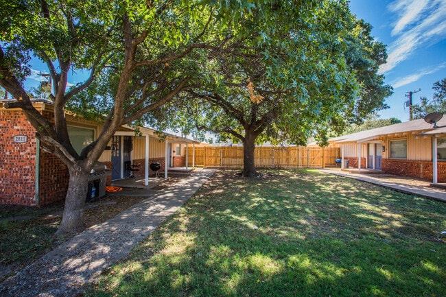 Photo - 2811 43rd St