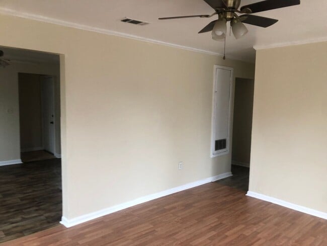 Photo - 3 bedroom 1.5 Bathroom