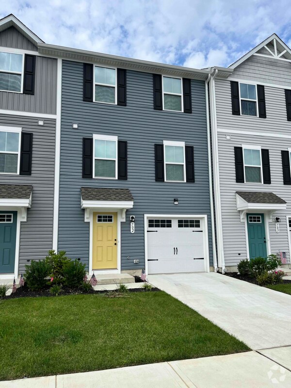 Rentals near Russell O Brackman Middle School 169 Rentals