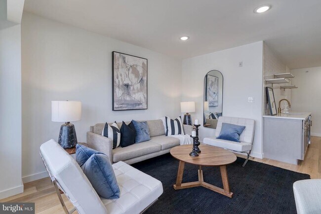 Photo - 850 N 19th St Unit 2