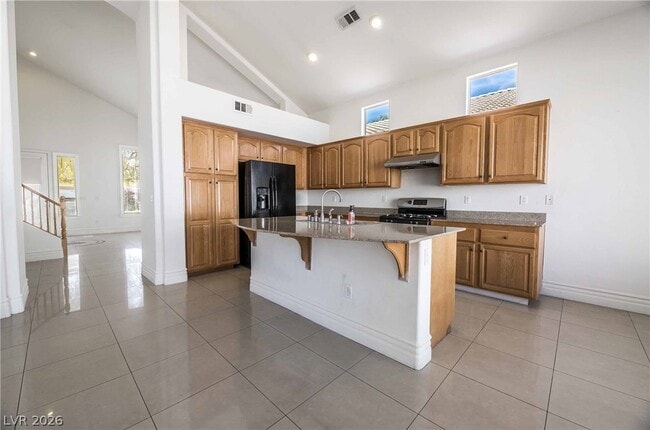 Photo - 212 Waterton Lakes Ave