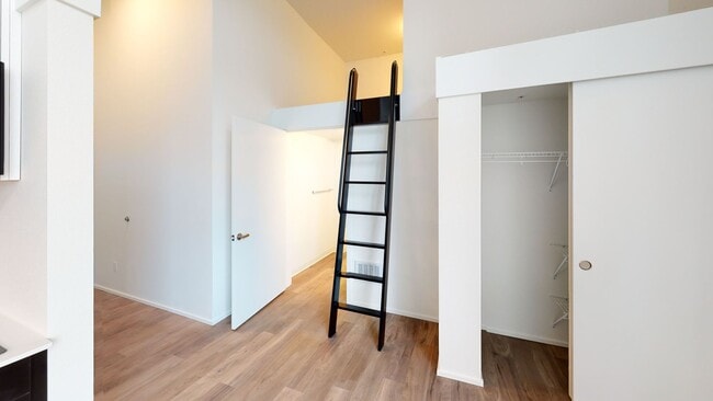 Photo - Summit Flats Contemporary Studios & Lofts