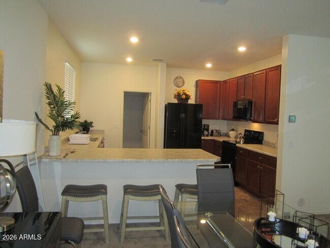 40584 W Helen Ct