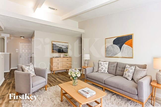 Photo - 1602 Geraldine Ln