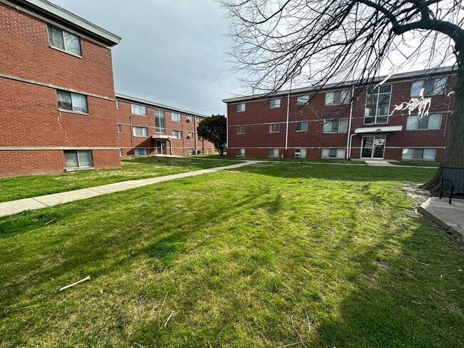 Photo - Live in Style at Bellagio East Living I: C...