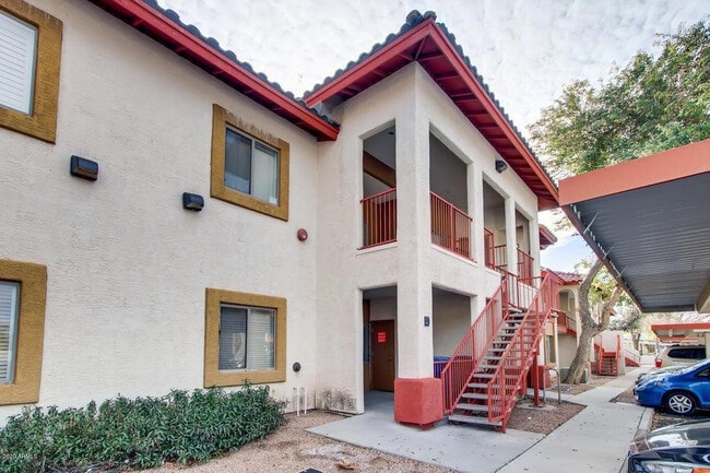 Building Photo - 510 W University Dr Unit 106