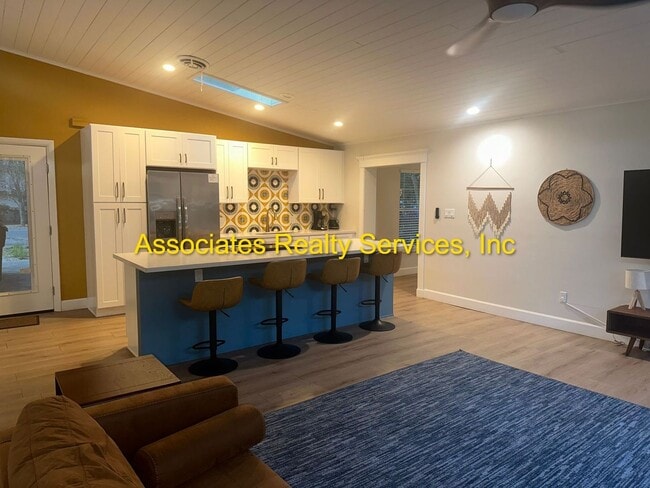 Photo - 3 Bed/2 Bath Spacious Home in Mason Manor! Screened Porch and Fenced Backyard!!!