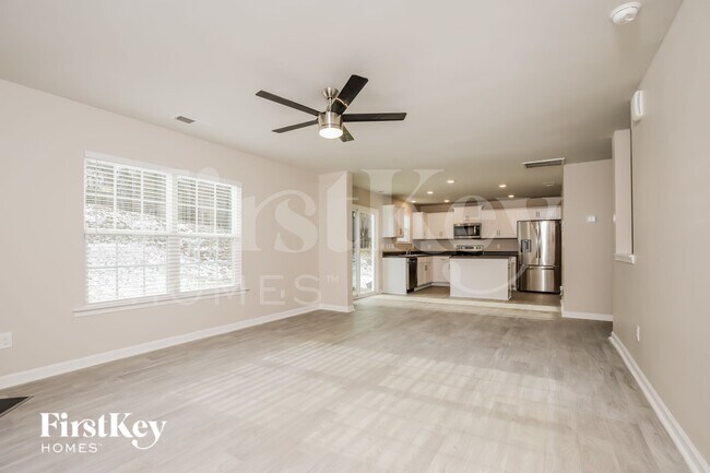 Photo - 2043 Longshadow St