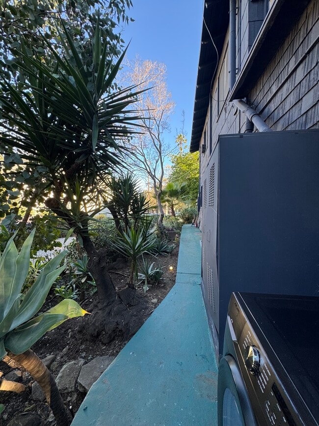 Photo - 5924 Hayes Ave