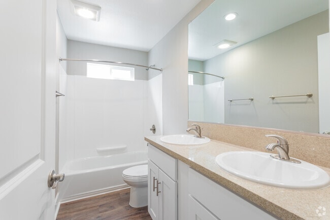 2BR 1.5BA -650 SF