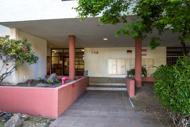 Área de entrada al edificio - 288 Whitmore St