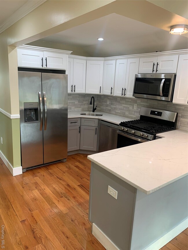 Building Photo - 172-19 144th Rd Unit 2