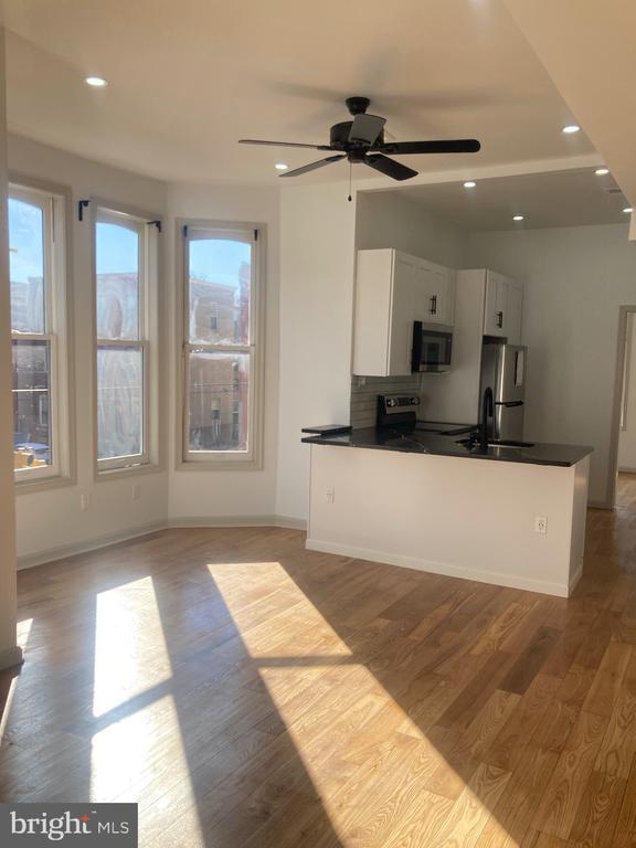 Photo - 1901 W Diamond St