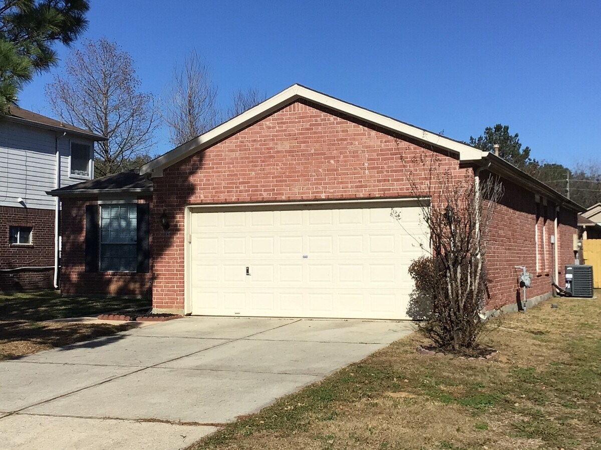Photo - 21910 Holly Branch Dr