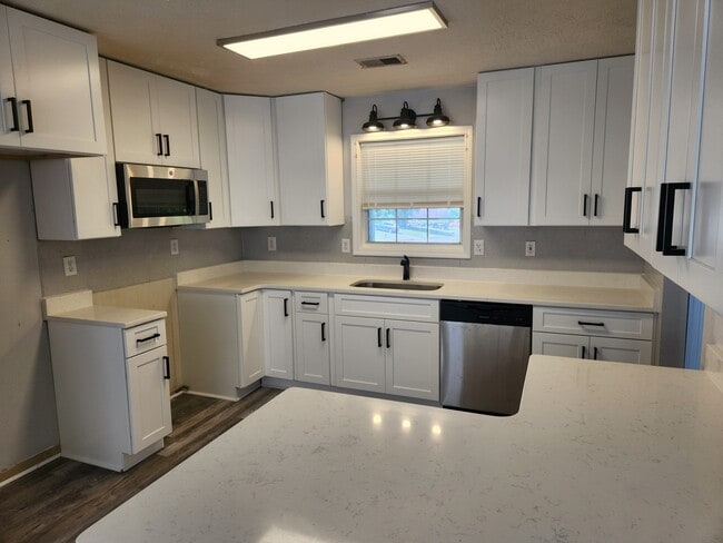 Photo - 482 Grove Hill Dr
