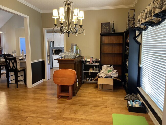 Photo - 401 Parrish Rd